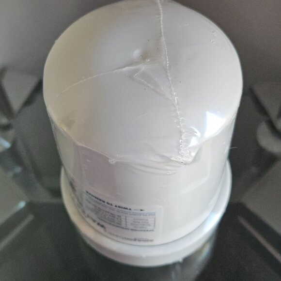 Amazon Basics Refrigerator Water Filter - Picture 5 of 6